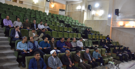 آئین بزرگداشت روز معلم و تقدیر از اساتید برتر در دانشگاه علوم وفنون دریایی خرمشهر
