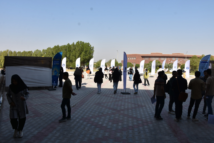 حضور بسیج دانشجویی وانجمن اسلامی دانشجویان مستقل در استقبال از دانشجویان نو ورود